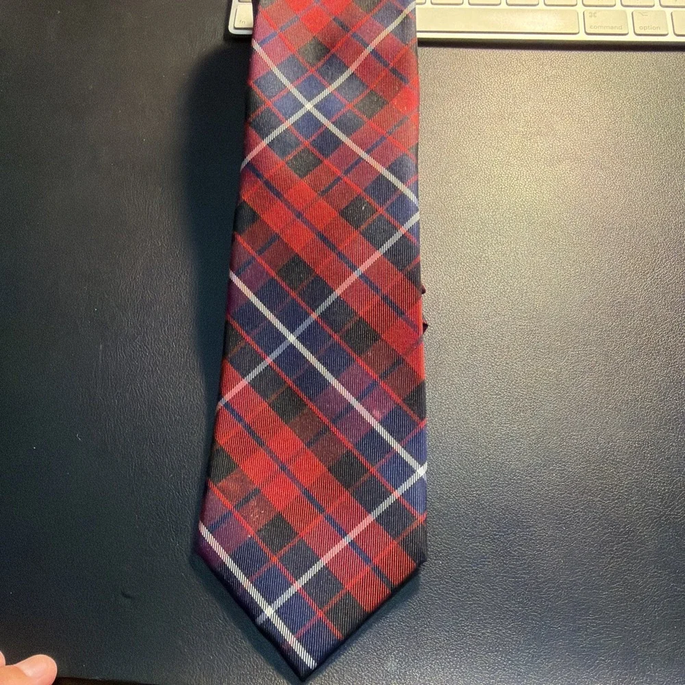 TOMMY HILFIGER Red Navy Blue Black Large Plaid Silk Classic Tie!
